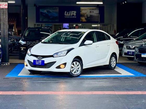 HYUNDAI HB20S 1.6 COMFORT PLUS 16V FLEX 4P MANUAL